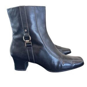 Anne Klein Vieser Black Leather swear toe zip up Ankle Boots booties